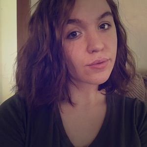 Meet your Posher, Carla